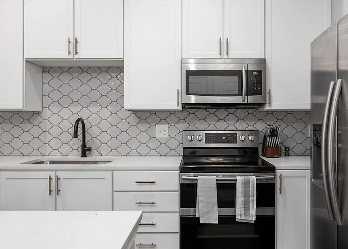 Landing Modern With Amazing Amenities Columbus